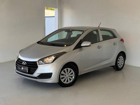 HYUNDAI HB20 1.0 COMFORT 12V FLEX 4P MANUAL HYUNDAI HB20 1.0 COMFORT 12V FLEX 4P MANUAL